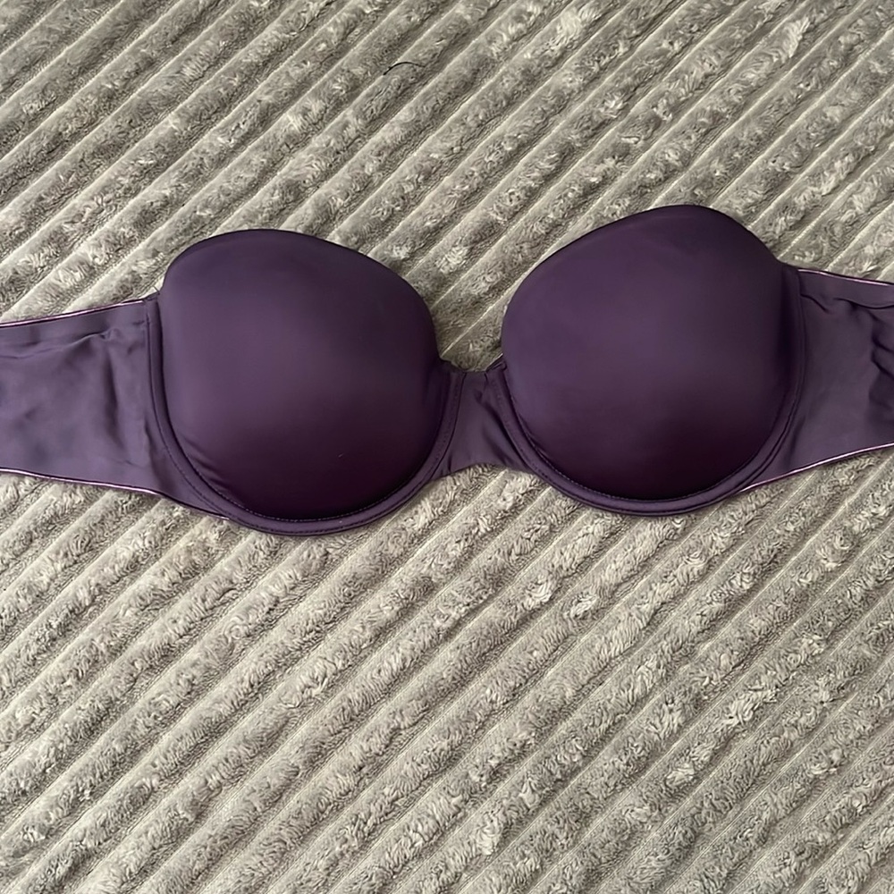 Victoria’s Secret Strapless Bra